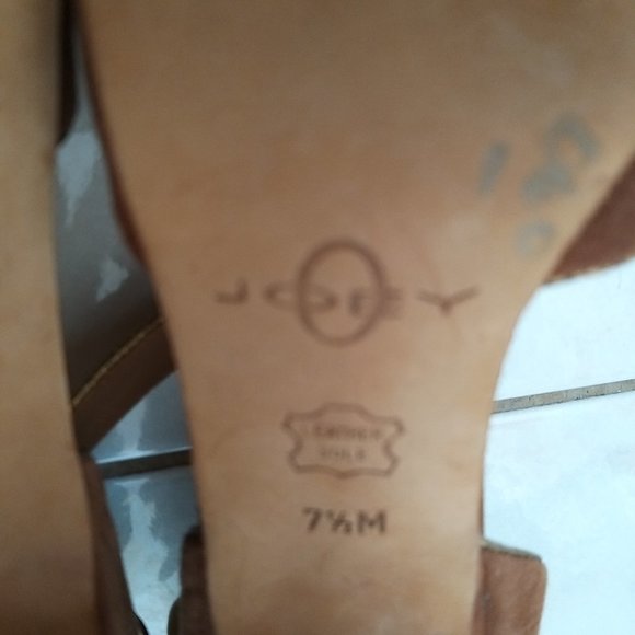 BROWN SMOOTH LEATHER SOLE 7 1/2 M , like new - Picture 8 of 8